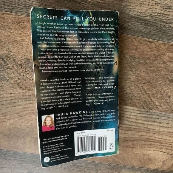 Lot 2 Paula Hawkins Books - Picture 4 of 4